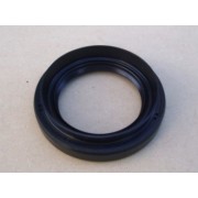 Transfer box output seal