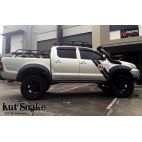 Lokasuojan levike, Toyota Hilux Vigo12-15 MONSTER