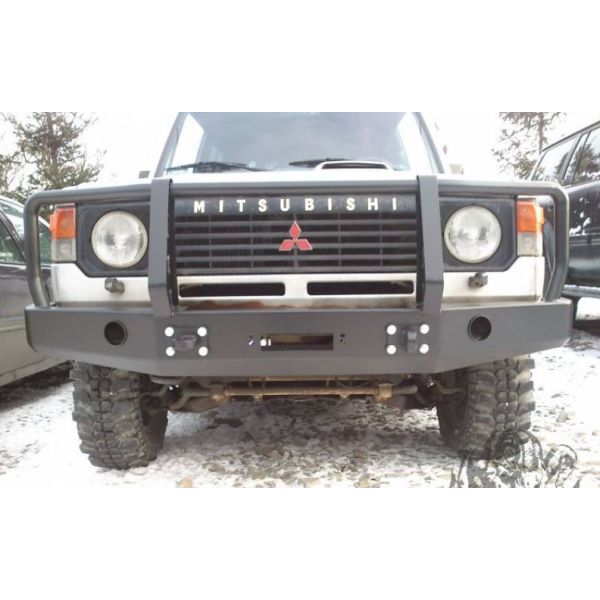 fram vinsch stötfångare with bullbar Pajero 1