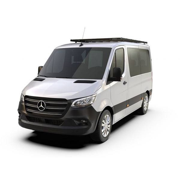 Mercedes Benz Sprinter (L1H1/144in SWB/Standard Roof) (2007-nykyinen) Slimpro pakettiautoteline - Frontrunnerilta Mercedes Benz Sprinter (L1H1/144in SWB/Standard Roof) (2007-nykyinen) Slimpro pakettiautoteline - Frontrunnerilta
