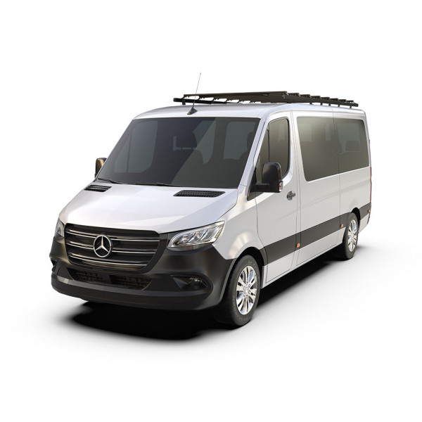 Mercedes Benz Sprinter (L2H1/144in MWB/Standard Roof) (2007-nykyinen) Slimpro pakettiautoteline - Frontrunnerilta Mercedes Benz Sprinter (L2H1/144in MWB/Standard Roof) (2007-nykyinen) Slimpro pakettiautoteline - Frontrunnerilta