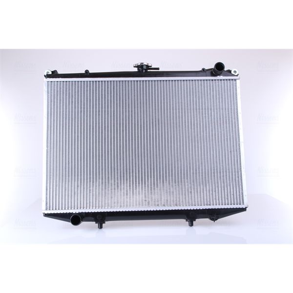 Nissan D21 Radiator